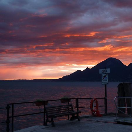 Albergo Casa Este Brenzone sul Garda Eksteriør bilde
