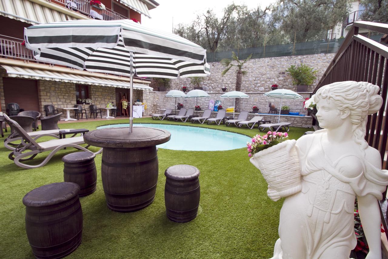 Albergo Casa Este Brenzone sul Garda Eksteriør bilde